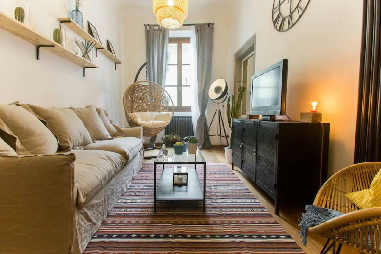 Step To Duomo And The Sights From Refurbished Apartamento